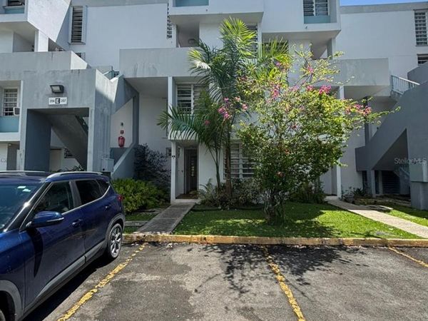 Apt E-1 107 PLAZAS DE TORRIMAR I, Unit E-1 107, BAYAMON, PR 00959