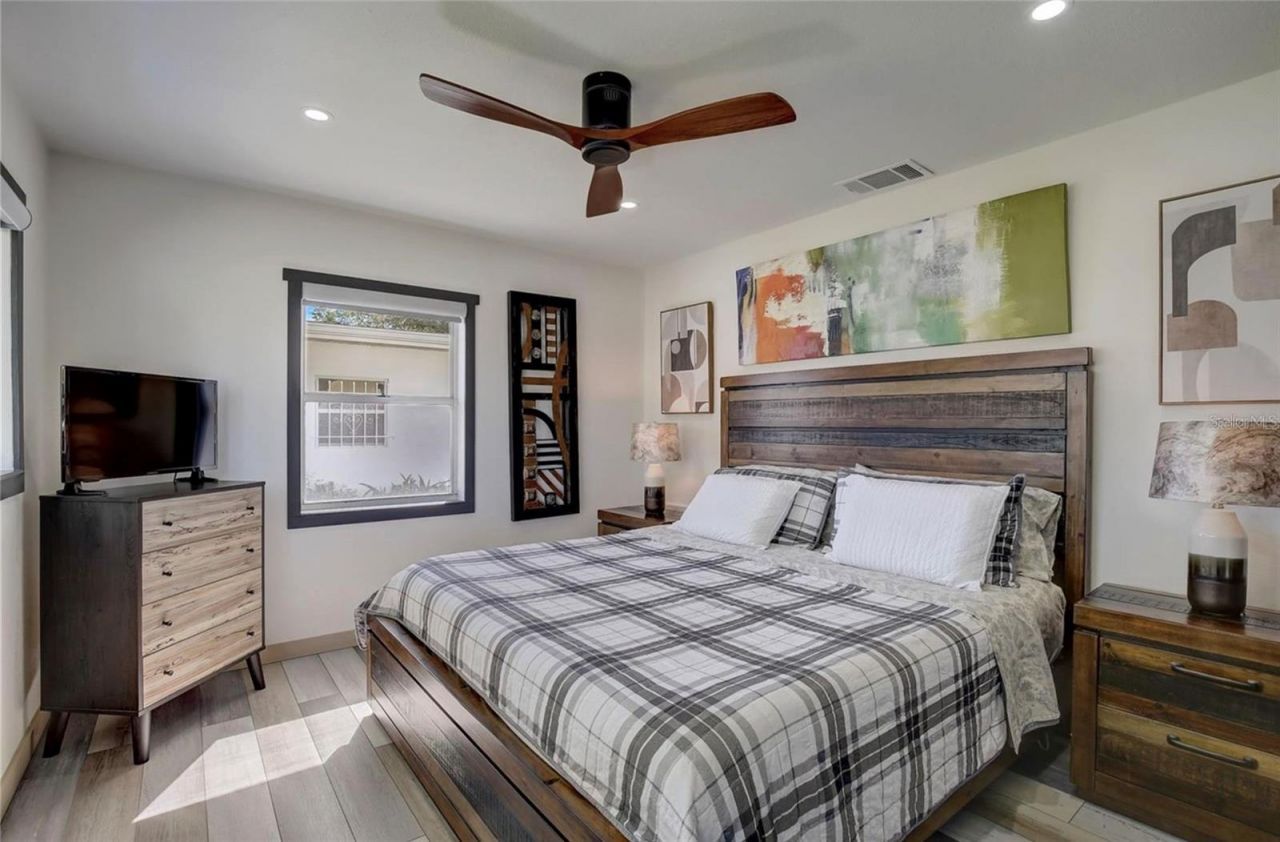 5428 7th Avenue N, Saint Petersburg, FL 33710 Photo