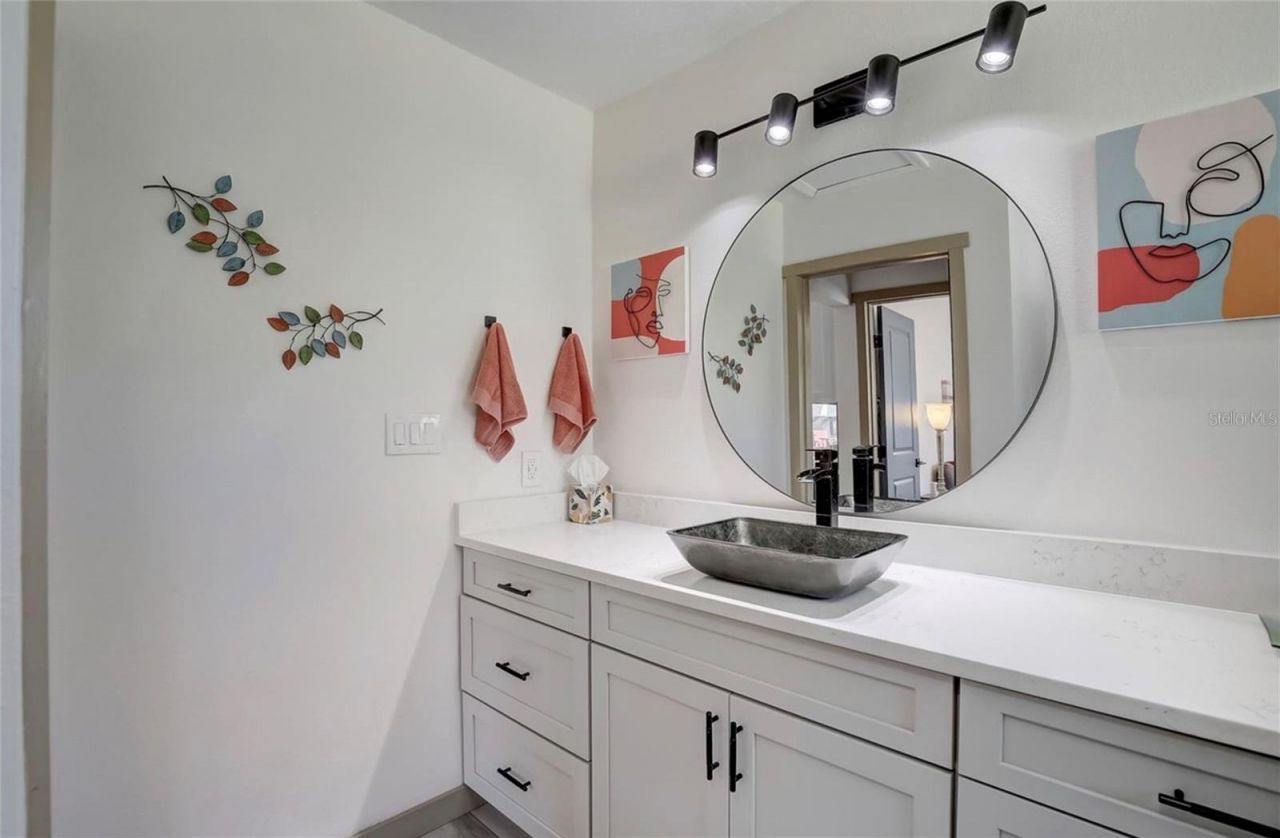 5428 7th Avenue N, Saint Petersburg, FL 33710 Photo