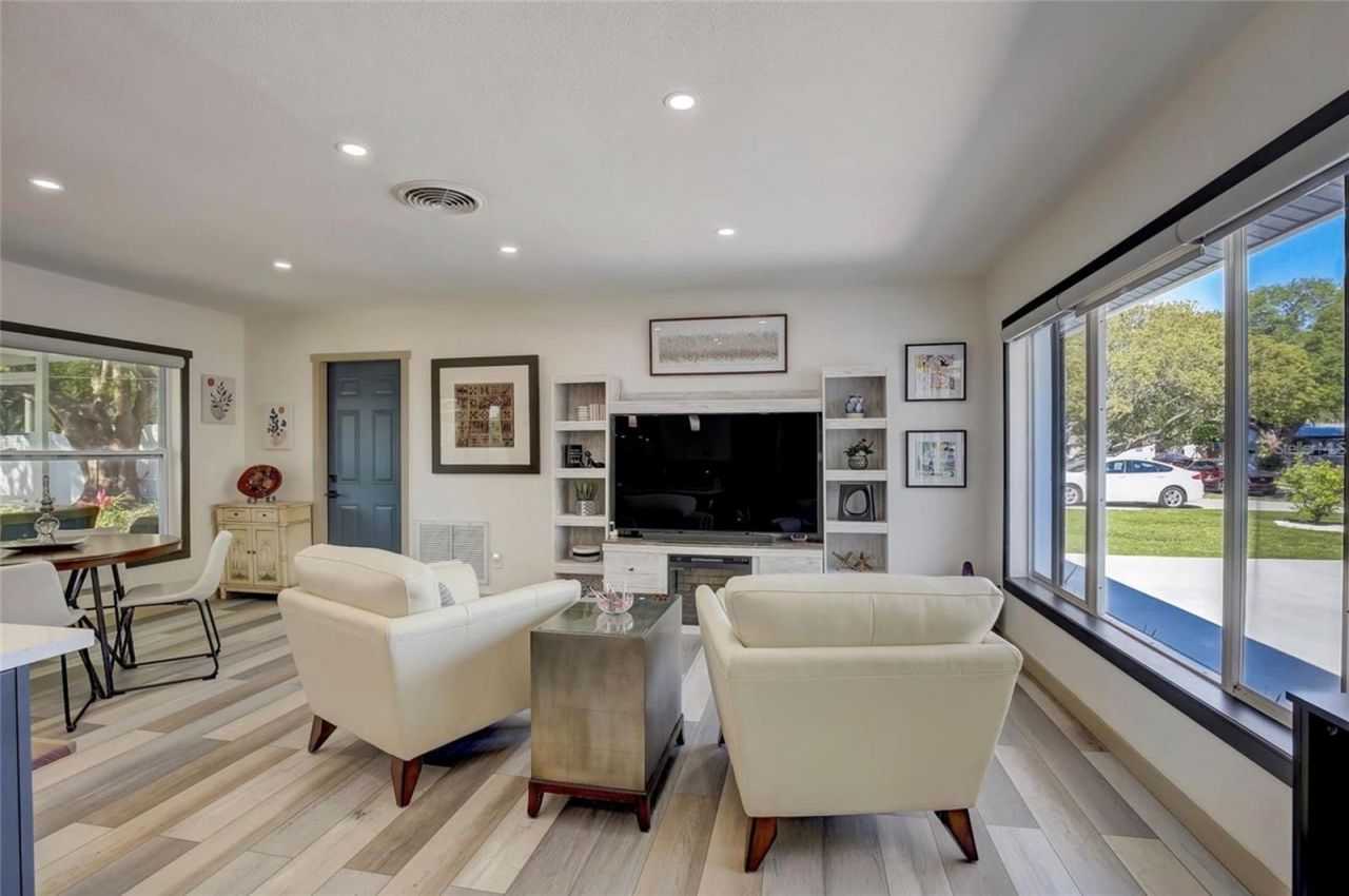 5428 7th Avenue N, Saint Petersburg, FL 33710 Photo