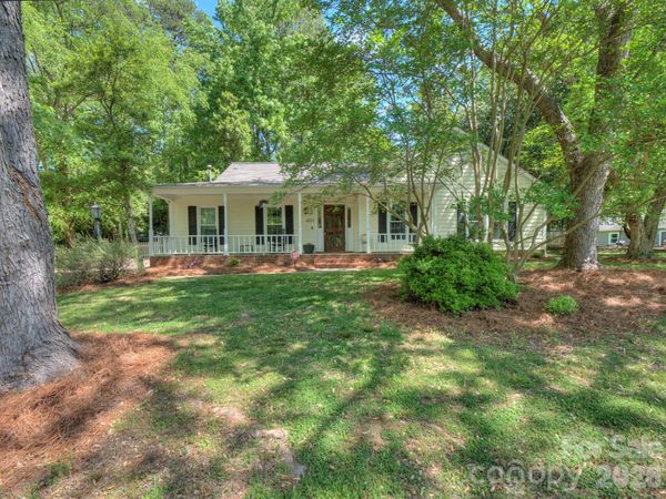 401 Sandymead Road, Matthews, NC 28105