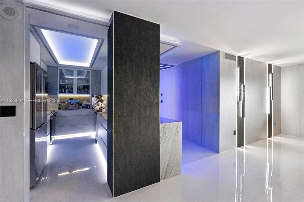 400 SE Kings Point Dr, Unit 822-23, Sunny Isles Beach, FL 33160 Photo