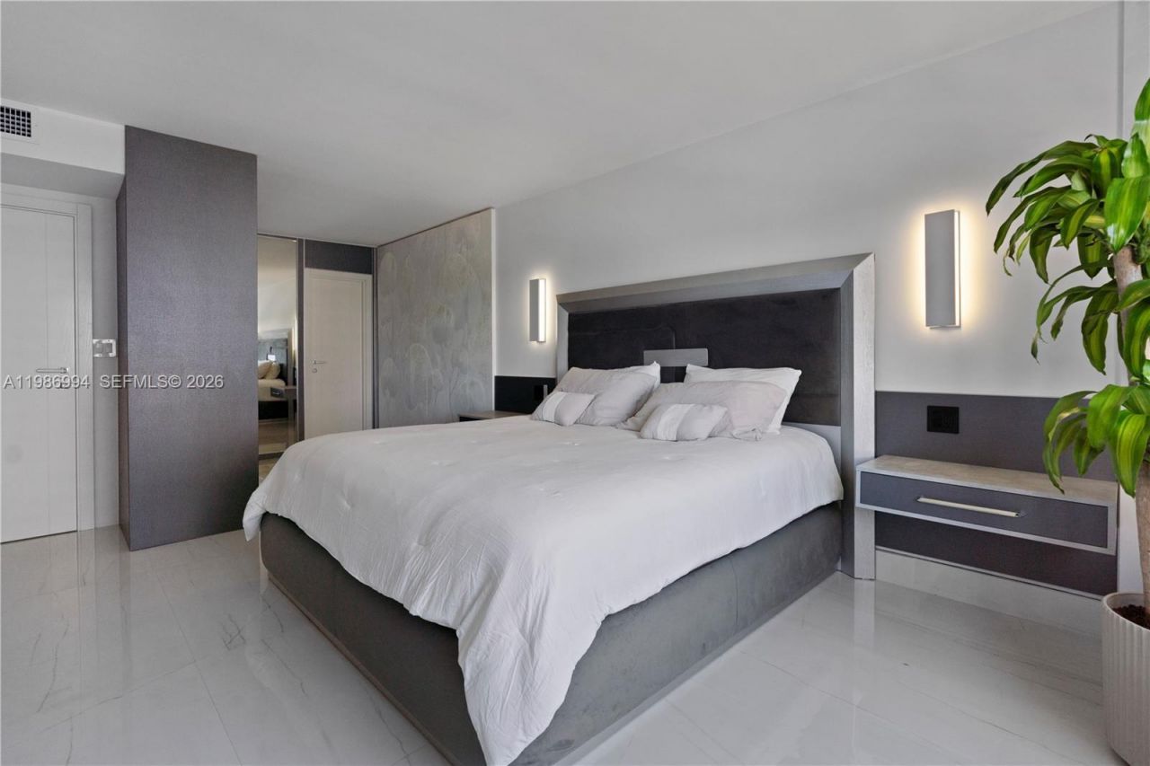 400 SE Kings Point Dr, Unit 822-23, Sunny Isles Beach, FL 33160 Photo