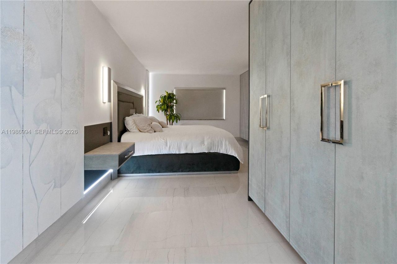 400 SE Kings Point Dr, Unit 822-23, Sunny Isles Beach, FL 33160 Photo