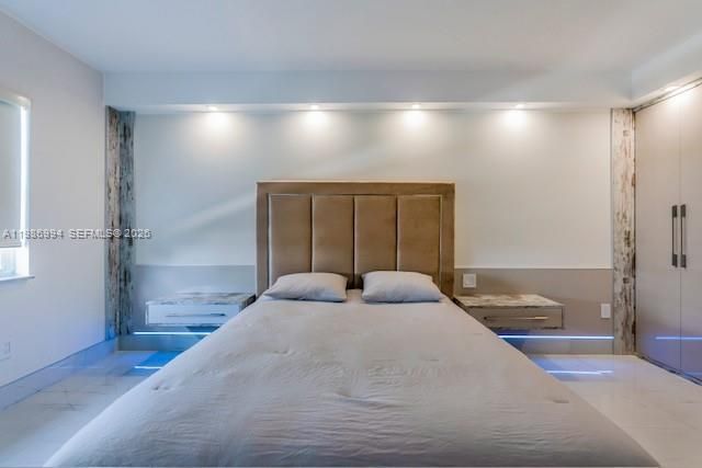 400 SE Kings Point Dr, Unit 822-23, Sunny Isles Beach, FL 33160 Photo