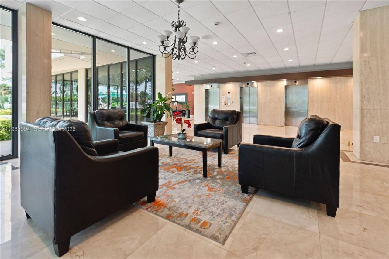 400 SE Kings Point Dr, Unit 822-23, Sunny Isles Beach, FL 33160 Photo