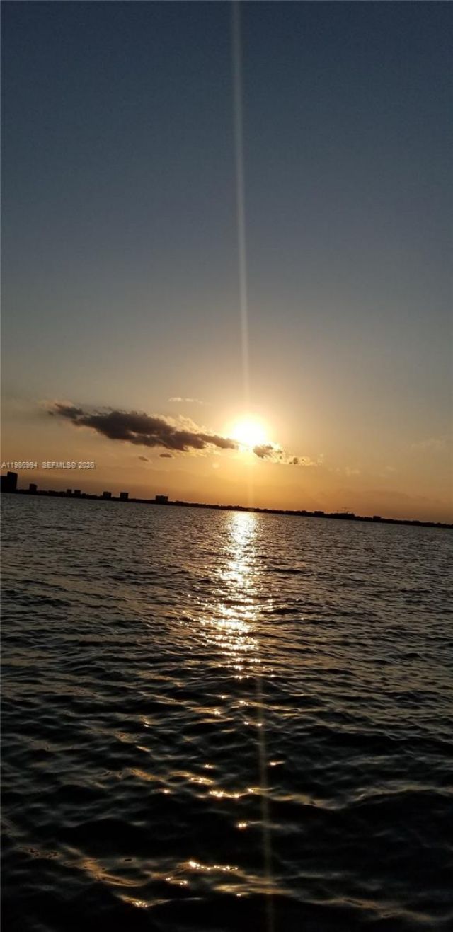 400 SE Kings Point Dr, Unit 822-23, Sunny Isles Beach, FL 33160 Photo