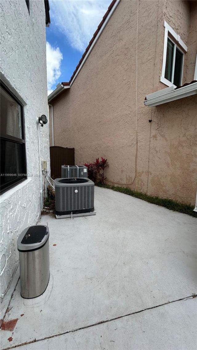 13267 SW 9th Ln, Miami, FL 33184 Photo