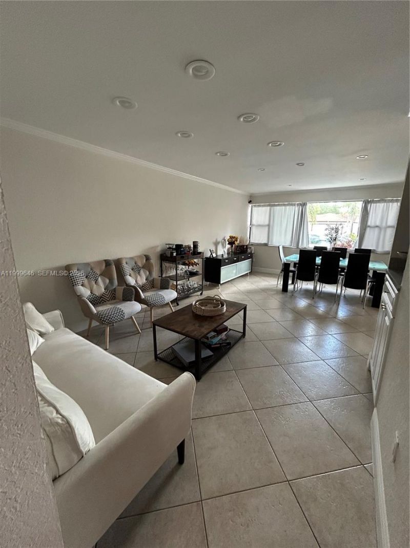 13267 SW 9th Ln, Miami, FL 33184 Photo