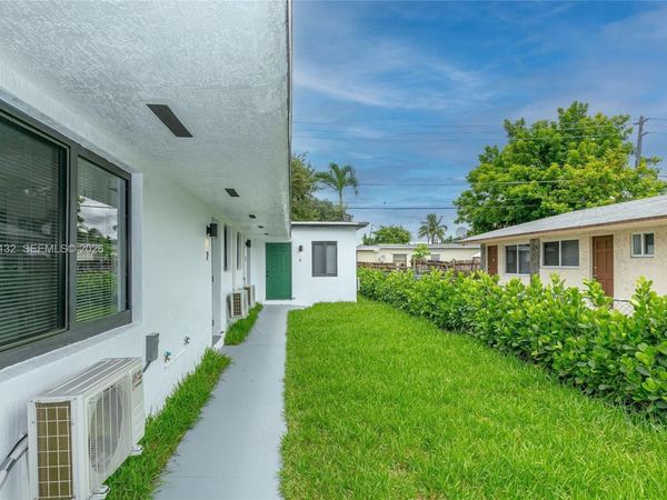 6125 SW 40th Ct, Unit 4, Miramar, FL 33023