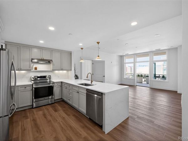 7220 W Bonfils Lane, Unit 302, Lakewood, CO 80226