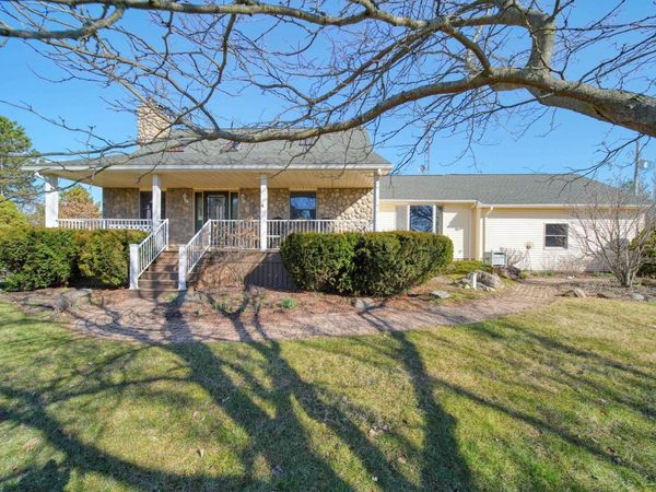 2200 E Munger , Tecumseh, MI 49286