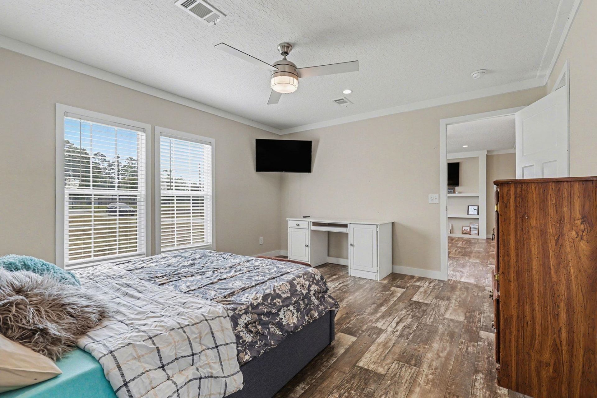 5395 Highway 65 Photo 15