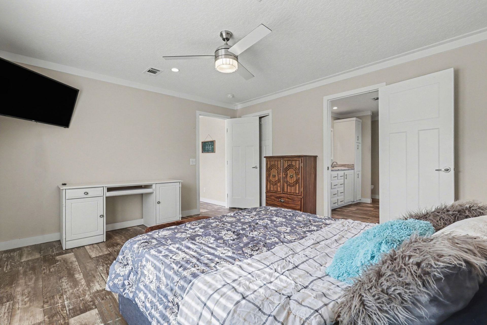 5395 Highway 65 Photo 16