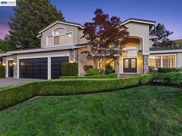 25 Crown Valley Ct, Danville, CA 94506