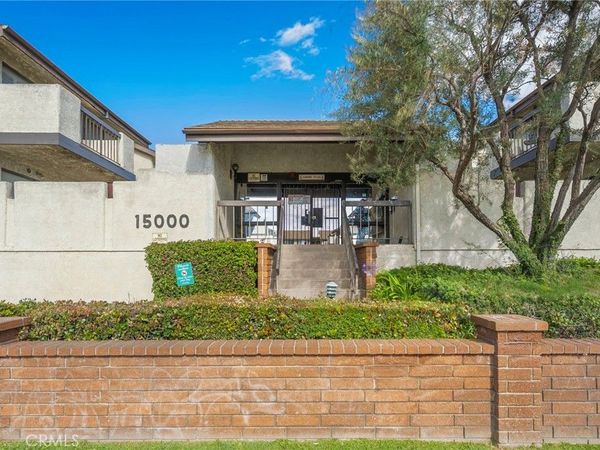 15000 Halldale Avenue, Unit 213, Gardena, CA 90247