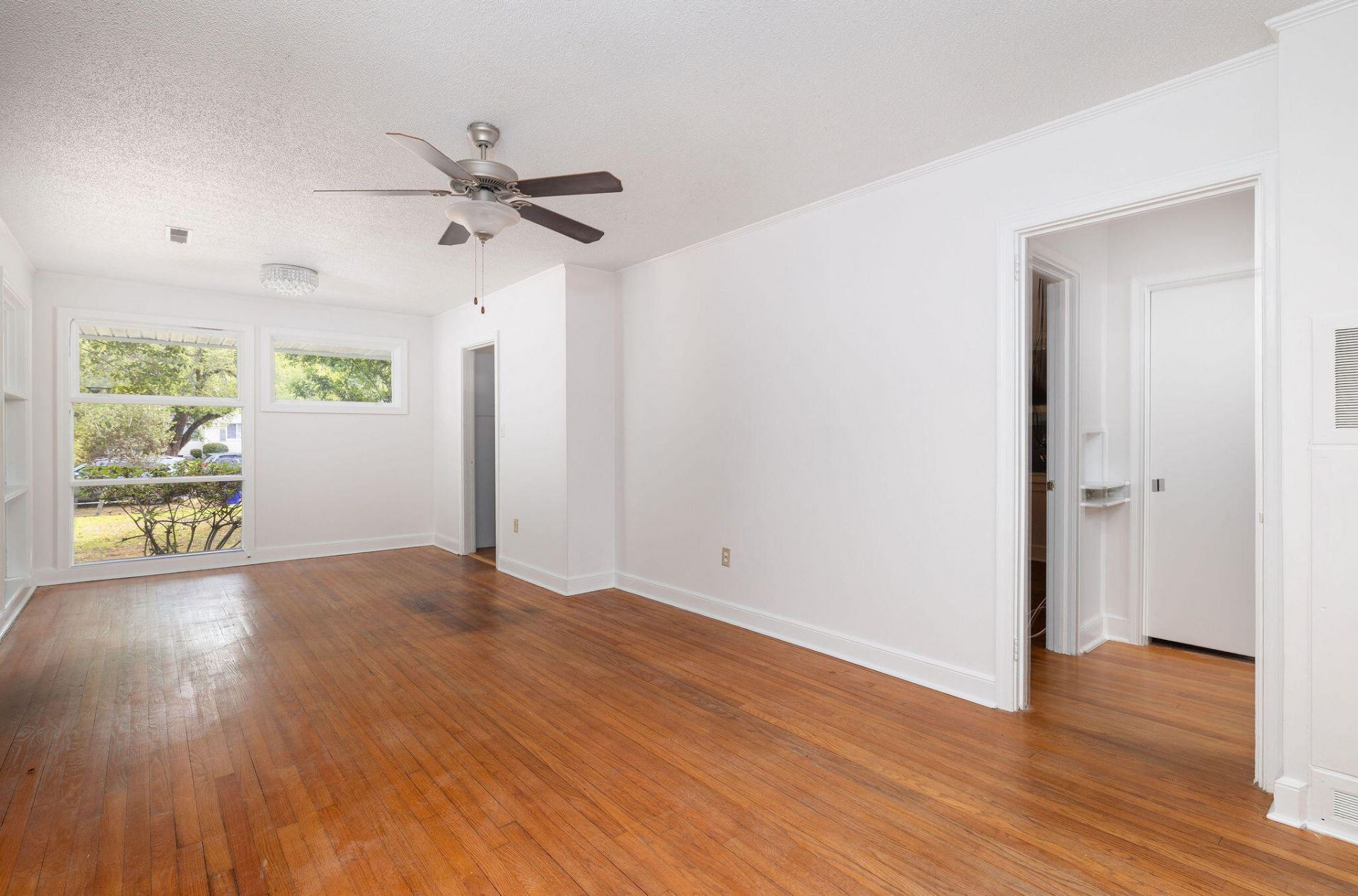 5229 Parkside Drive Photo 11