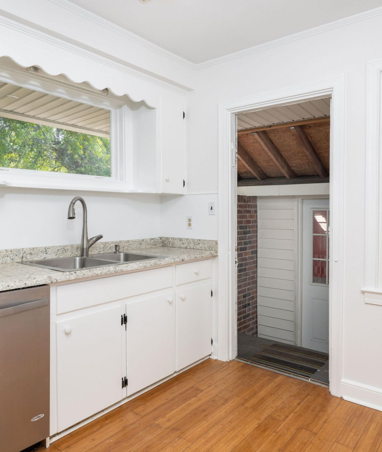 5229 Parkside Drive Photo 14