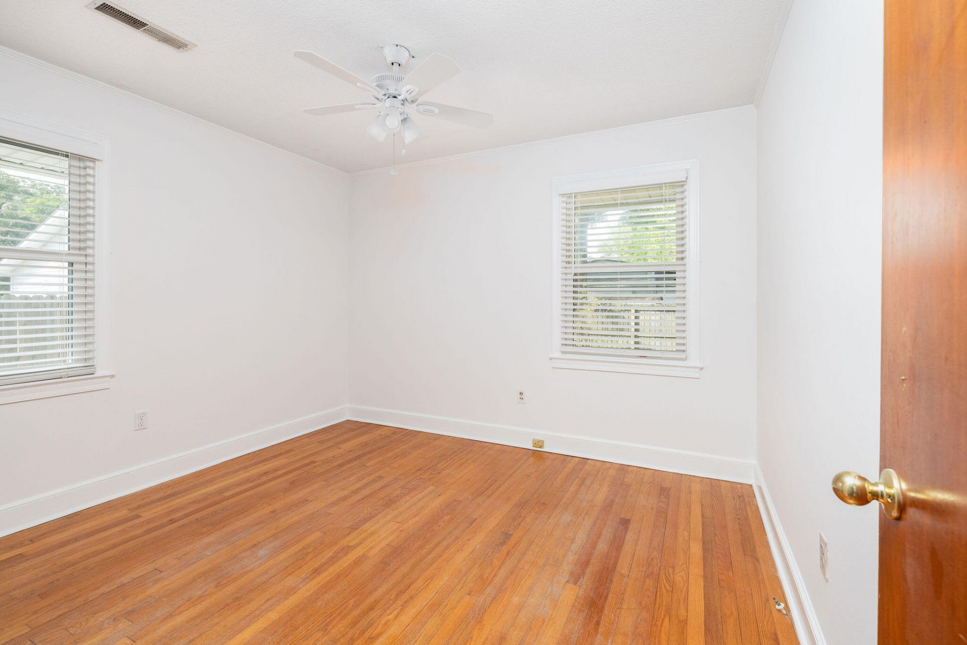 5229 Parkside Drive Photo 19