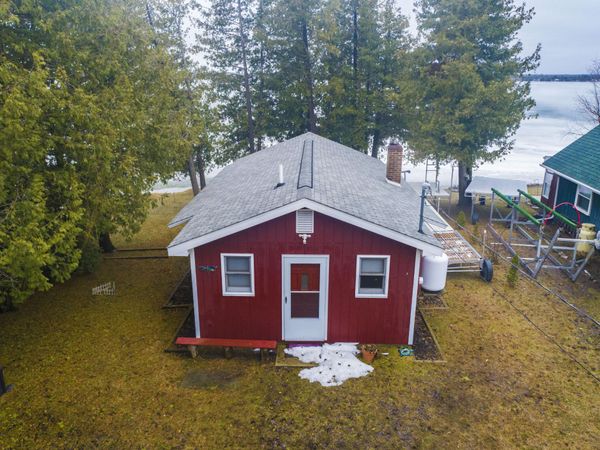 6550 Grand Pointe Road, Presque Isle, MI 49777