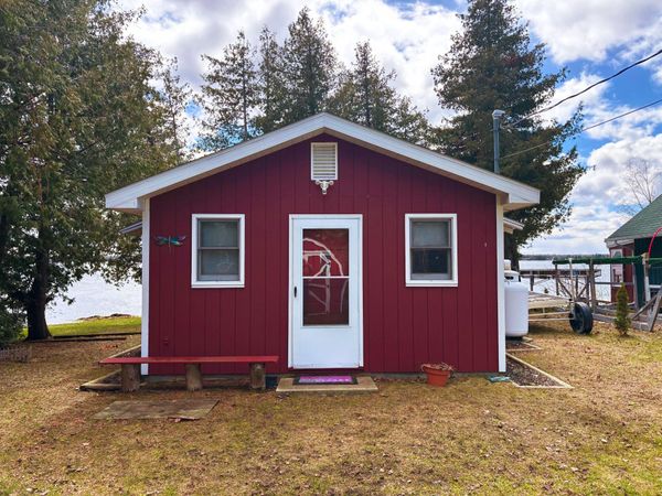 6550 Grand Pointe Road, Presque Isle, MI 49777