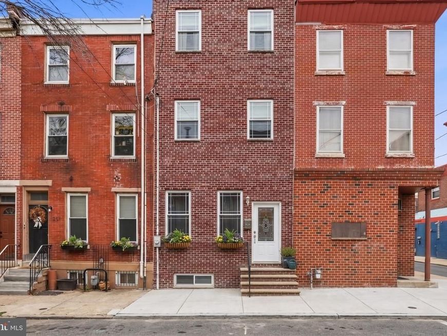 1523 S 4th Street, Philadelphia, PA 19147 Main Photo