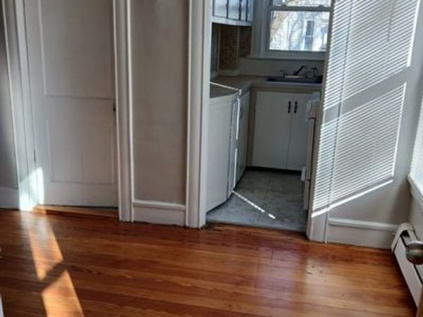 229 Rock St, Unit 6, Fall River, MA 02720