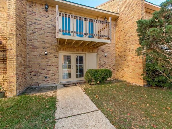 305 ORMOND MEADOWS Drive, Unit B, Destrehan, LA 70047