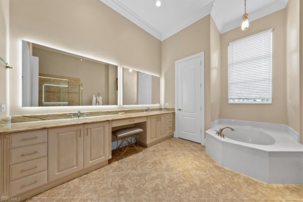 8593 Bellagio Dr, Naples, FL 34114 Photo