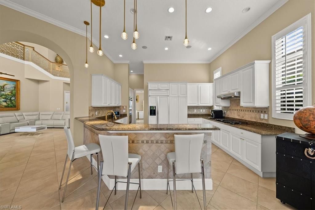 8593 Bellagio Dr, Naples, FL 34114 Photo