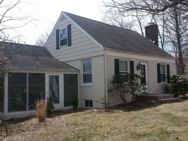404 Lyons Rd, Bernards, NJ 07920