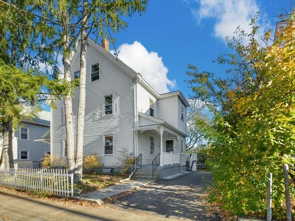 10 Middle, Unit 10, Newton, MA 02458