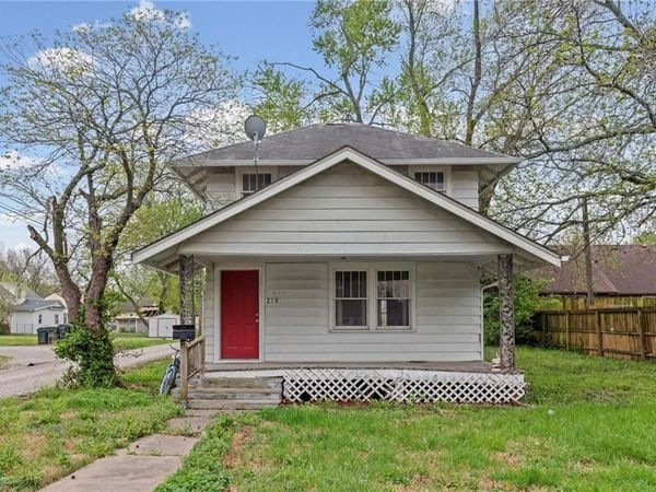 210 E 12th Street, Ottawa, KS 66067