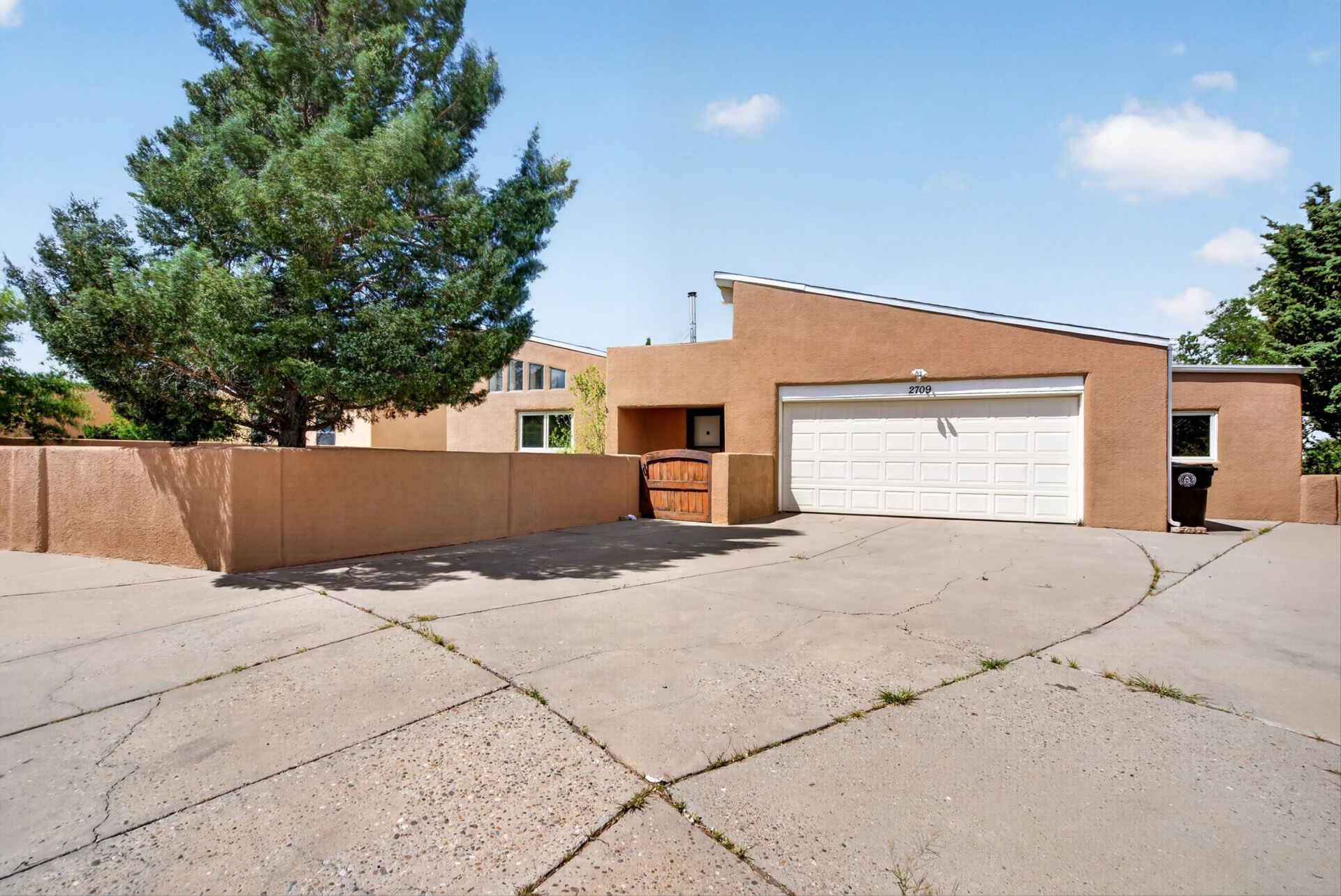 2709 Eastridge Drive Ne, Albuquerque, NM 87112 Main Photo