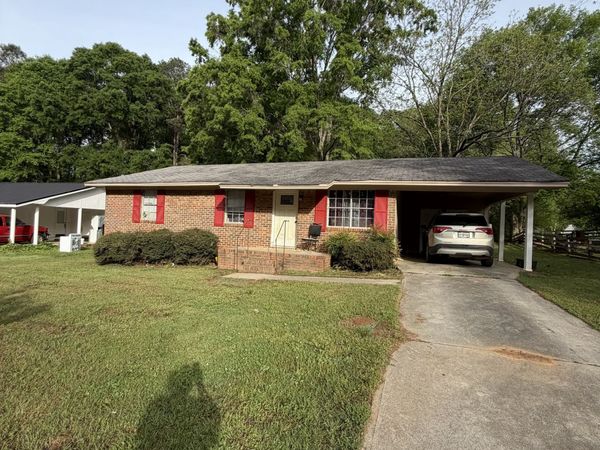 1056 Green Meadow Drive, Madison, GA 30650