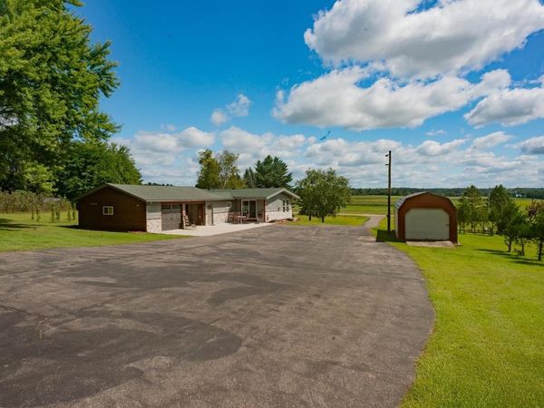 N1531 COUNTY ROAD B, Coloma, WI 54930