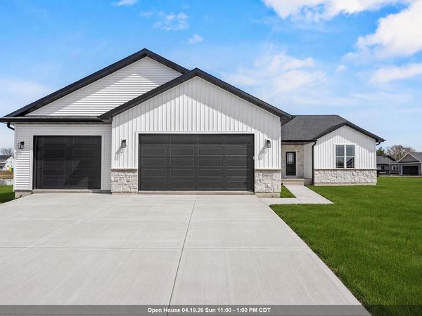 N8842 KILLARNEY WAY, Menasha, WI 54952
