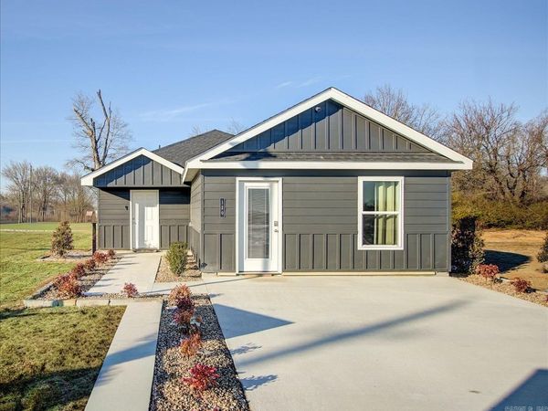 420 Moonlight Graham Boulevard , Ward, AR 72176