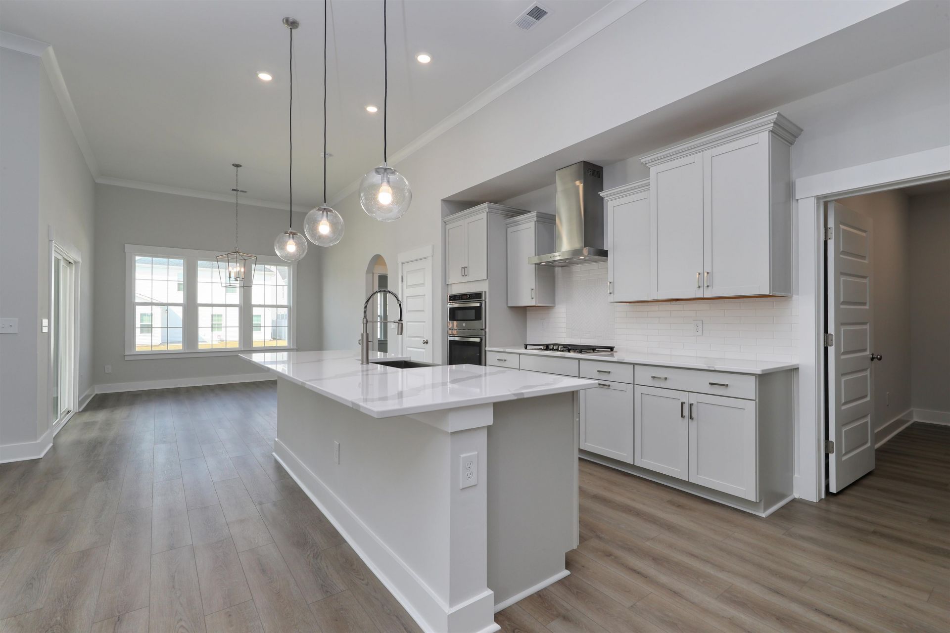 6260 Zoe Way Photo 9