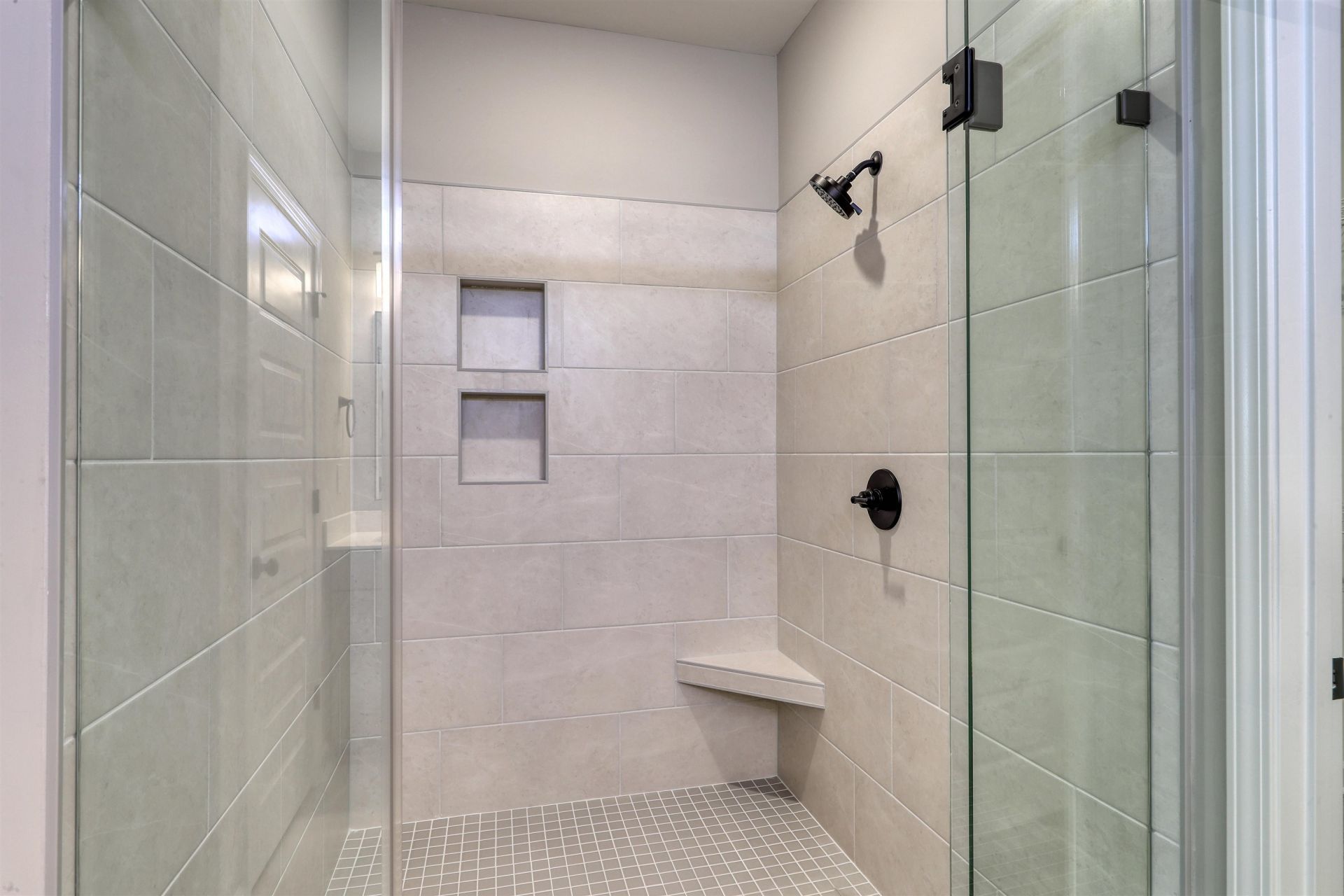 6273 Zoe Way Photo 13