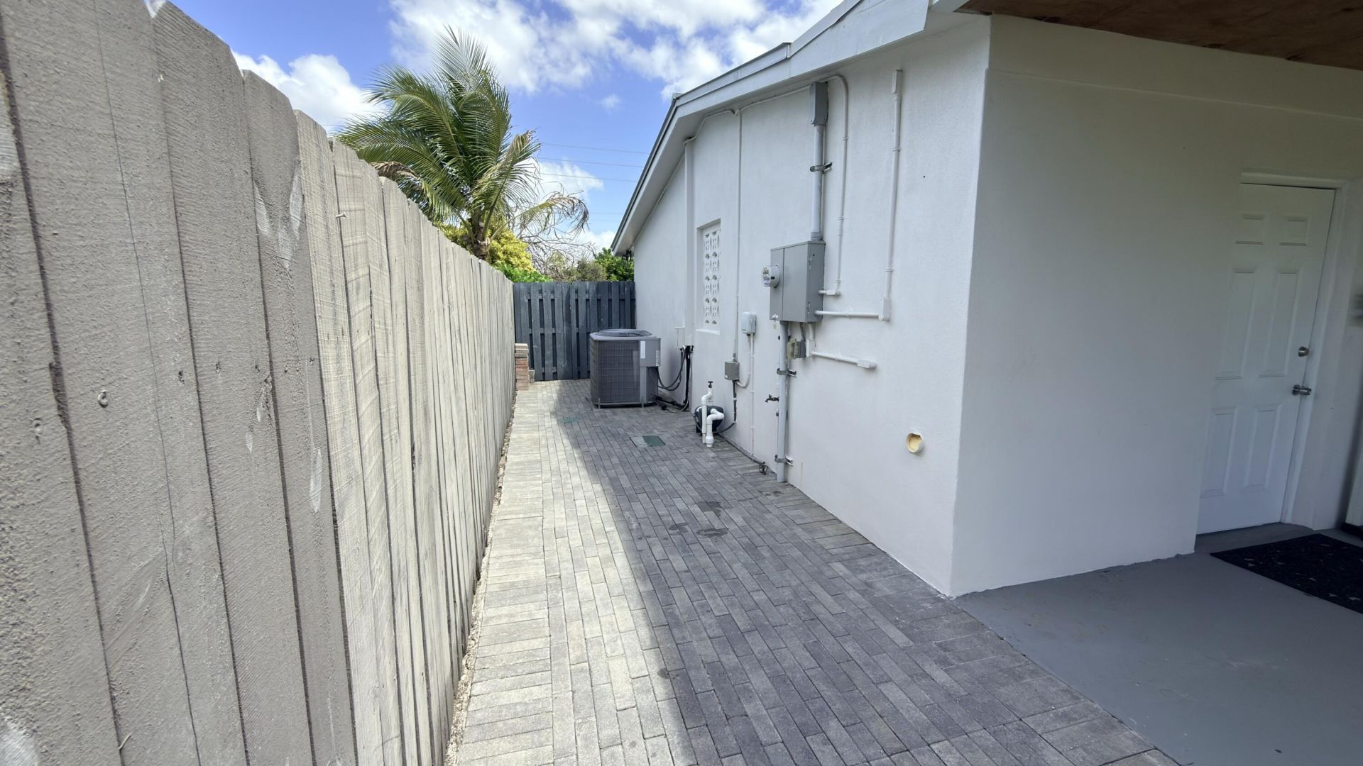 620 NE 24th Street, Pompano Beach, FL 33064 Photo