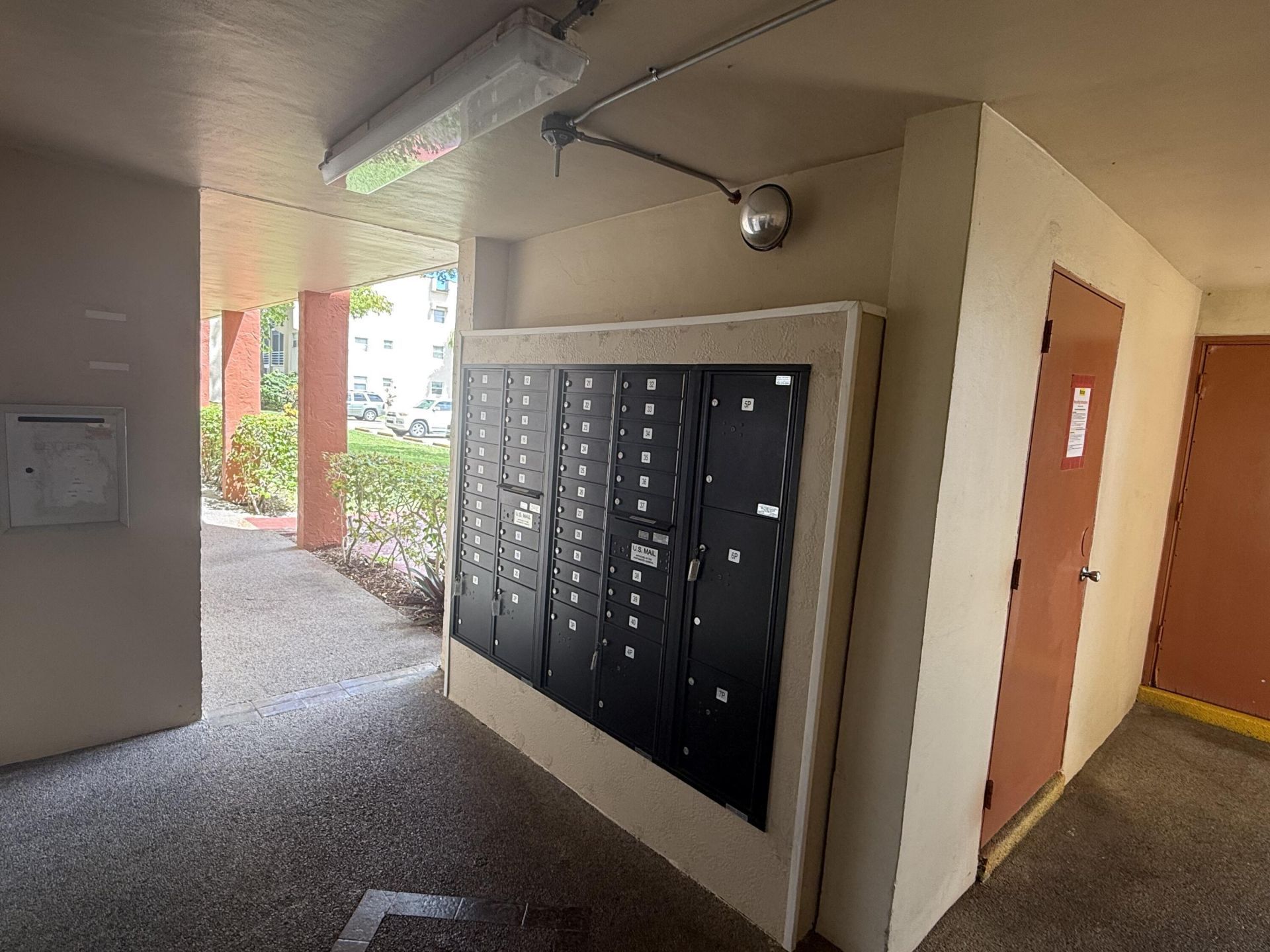 8051 Sunrise Lakes Drive N, Unit 210, Sunrise, FL 33322 Photo