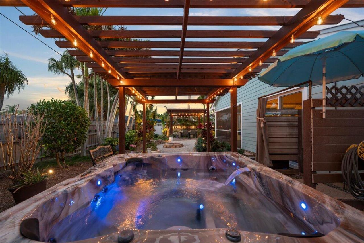 8093 SE Carlton Street, Hobe Sound, FL 33455 Photo