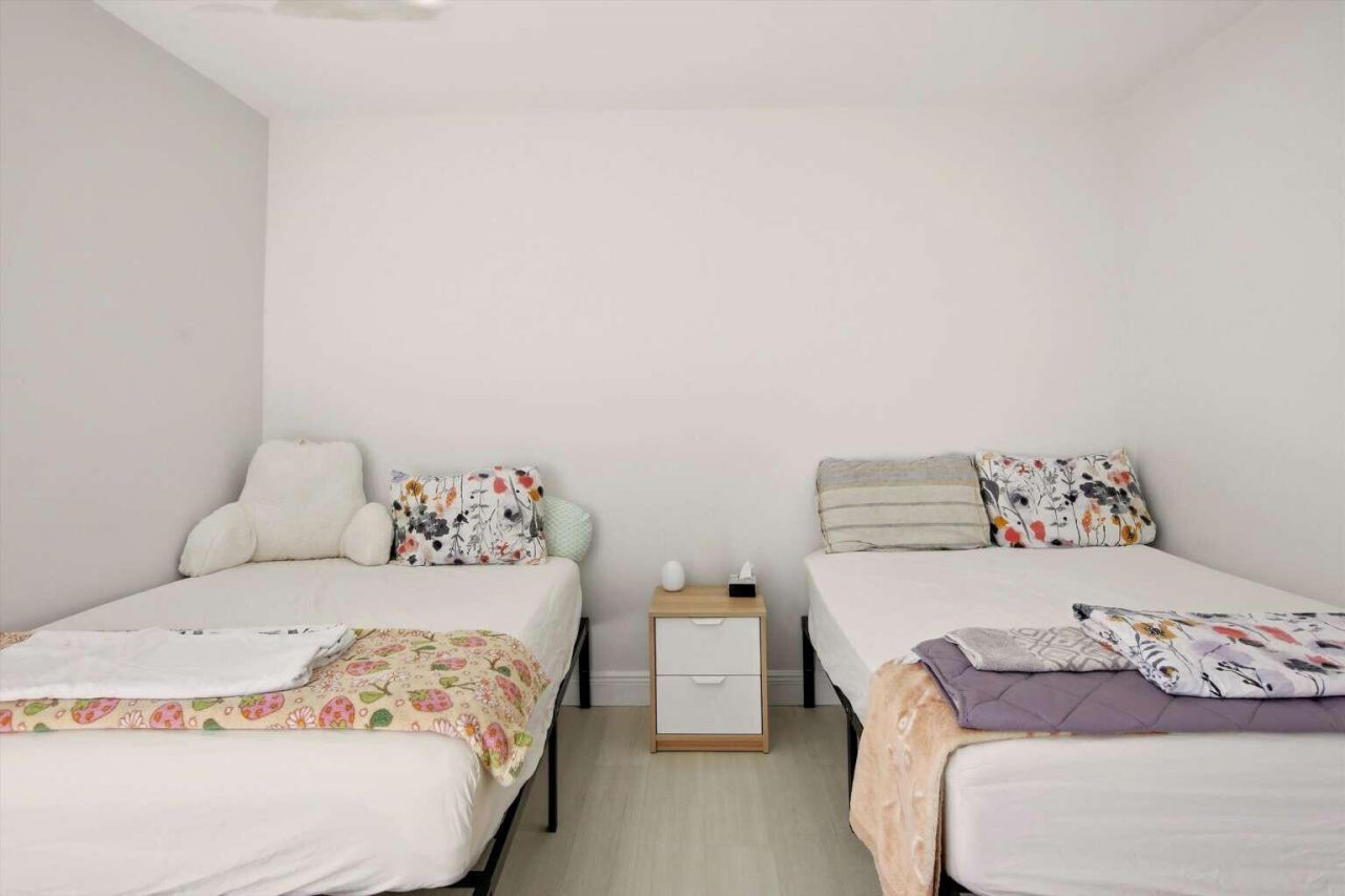 16750 NE 10th Avenue, Unit 312, North Miami Beach, FL 33162 Photo