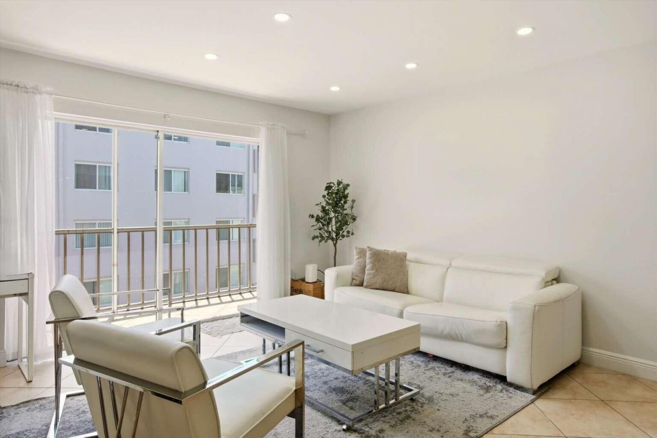 16750 NE 10th Avenue, Unit 312, North Miami Beach, FL 33162 Photo