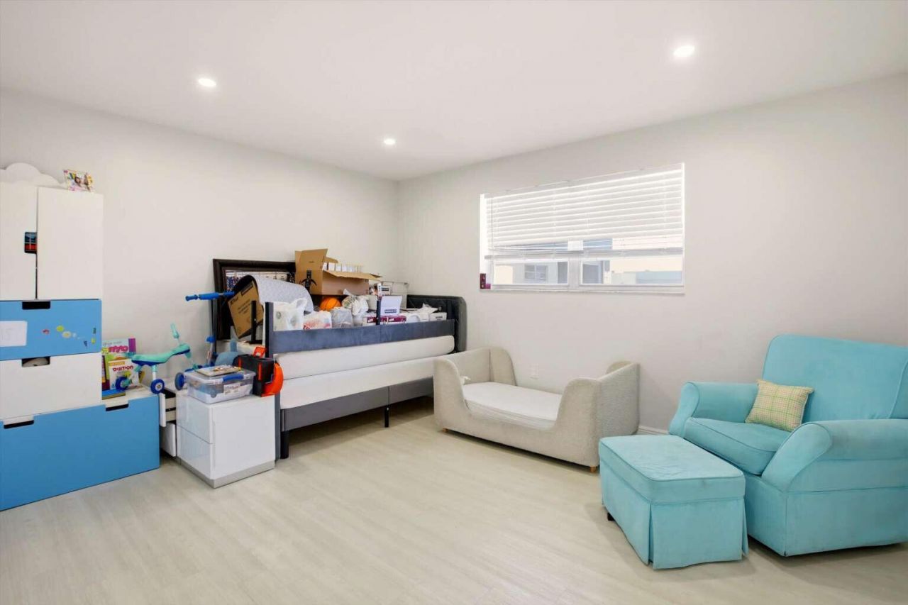 16750 NE 10th Avenue, Unit 312, North Miami Beach, FL 33162 Photo