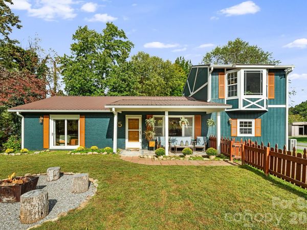 25 Pinewood Drive , Waynesville, NC 28786