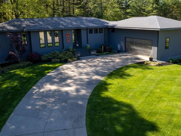 12737 Sanctuary Place, Grand Haven, MI 49417