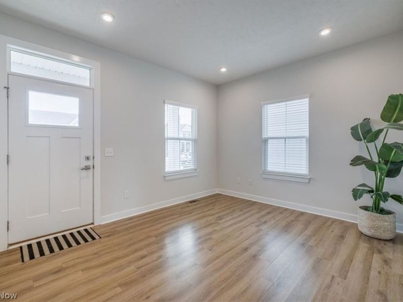 36270 Lands End Drive, North Ridgeville, OH 44039 Photo 3