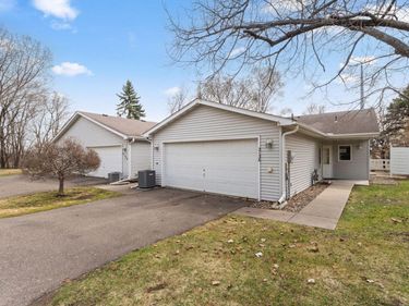 2136 49th Way E, Inver Grove Heights, MN 55077